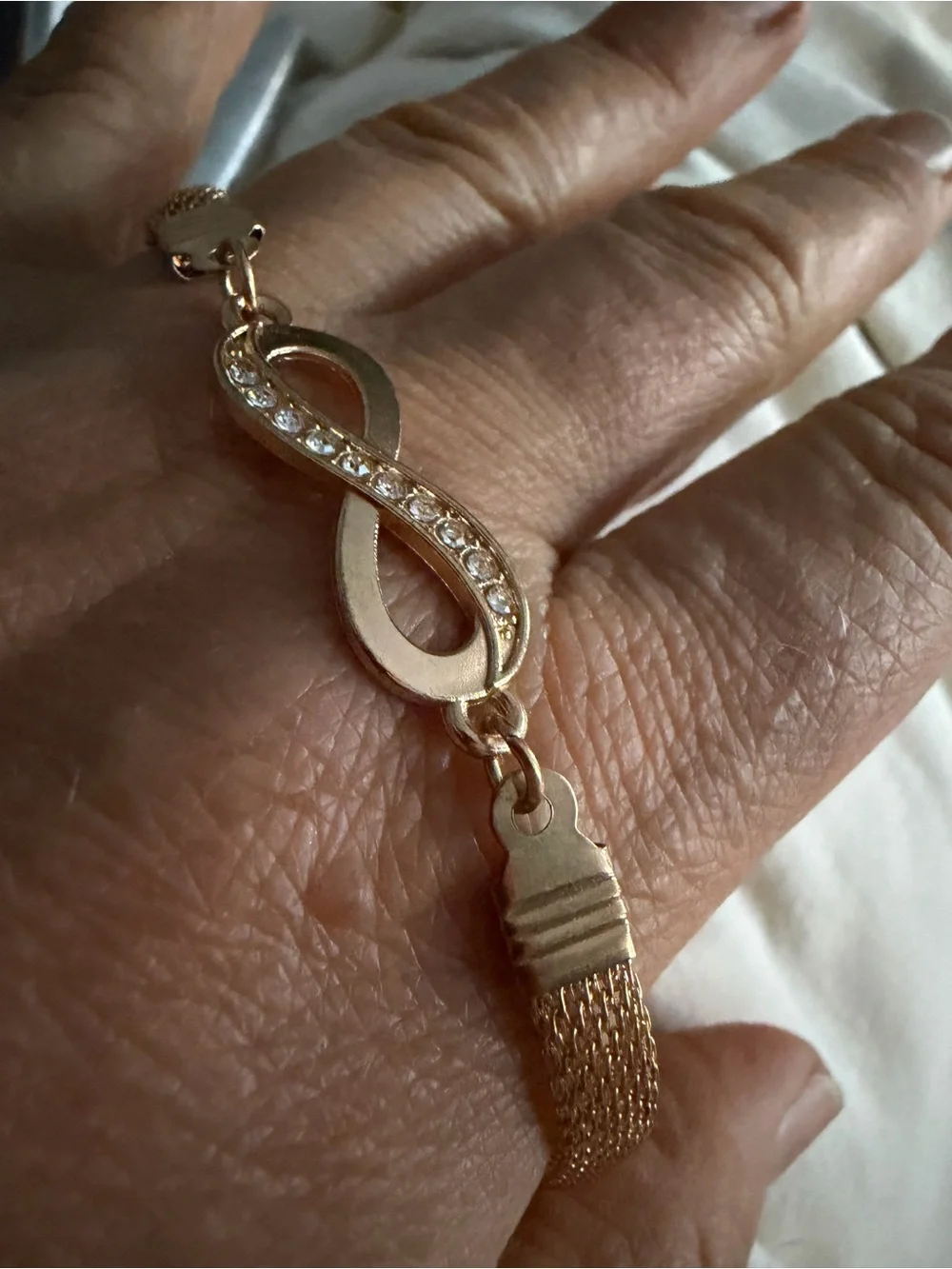 Gold Infinity Mesh Bracelet - Women Jewelry adjustable - Picture 4 of 8